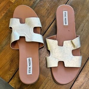 Steve Madden Gold/Champagne Colored Sandals - Size 10.